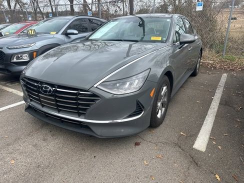 Certified 2023 Hyundai Sonata SE image 2