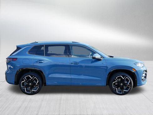 Certified 2025 Volkswagen Tiguan SEL R-Line AWD/4WD image 8