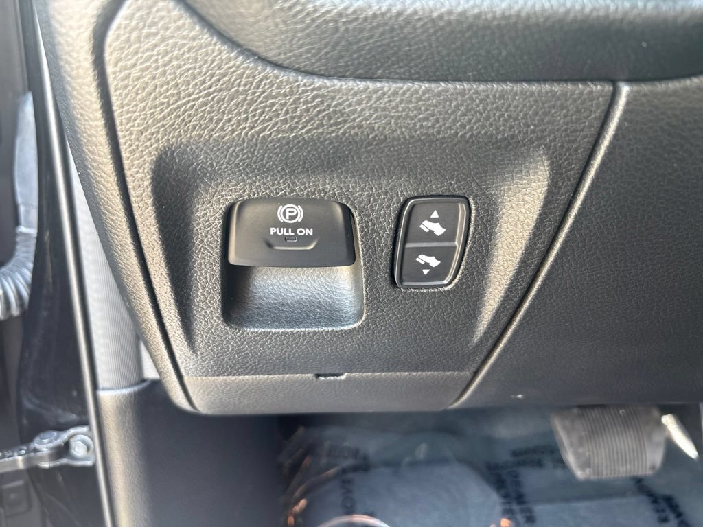 Used 2021 RAM 1500 Big Horn RWD image 29