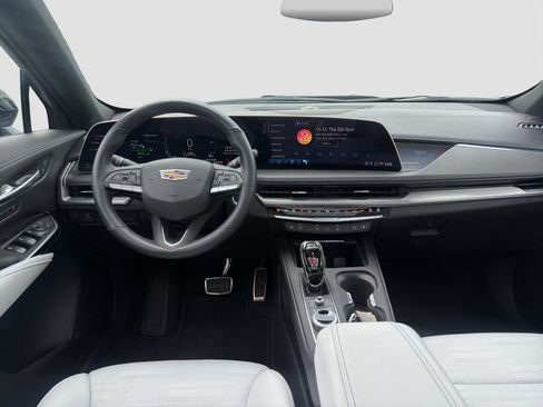 Used 2025 Cadillac XT4 Sport AWD/4WD image 14
