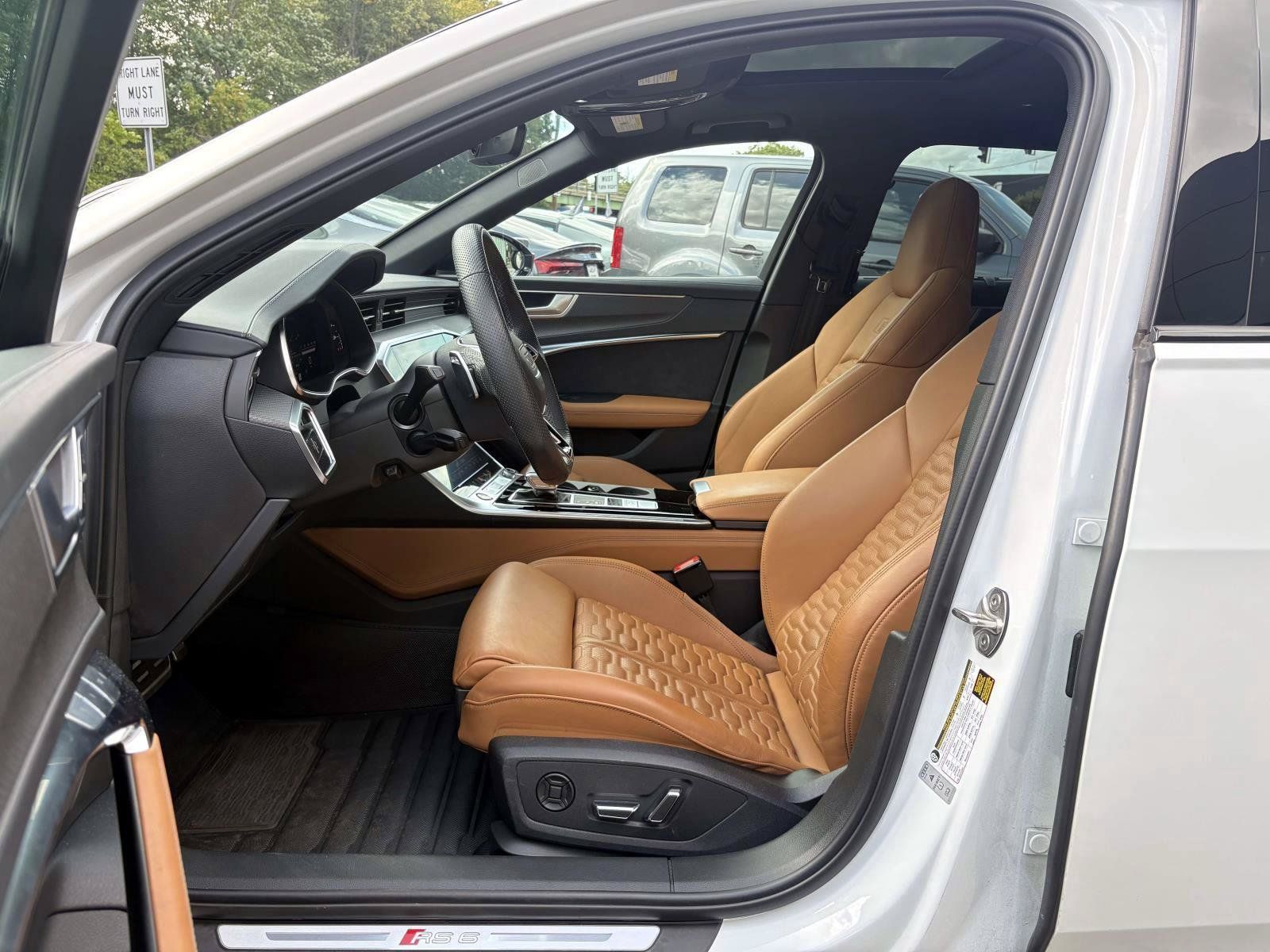 Used 2024 Audi RS 6 performance AWD/4WD image 21