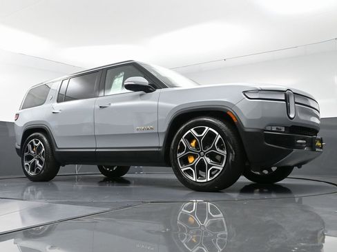 Used 2022 Rivian R1S Launch Edition image 45
