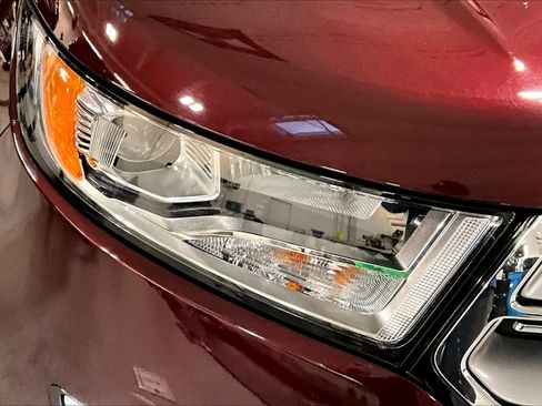 Used 2017 Ford Edge Titanium image 30