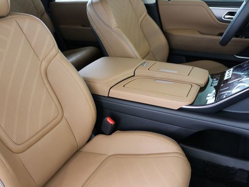 New 2026 INFINITI QX80 Luxe w/ Cargo Package AWD/4WD image 44
