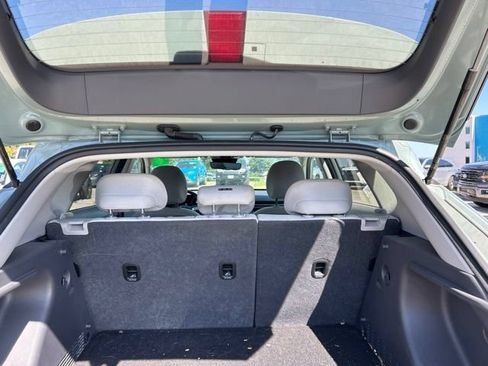 Used 2024 Hyundai Kona SEL w/ Convenience Package FWD image 8