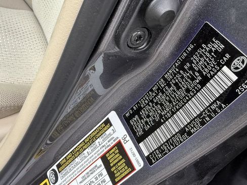 Used 2014 Toyota Camry LE FWD image 6