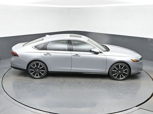 Used 2025 Honda Accord Touring image 38