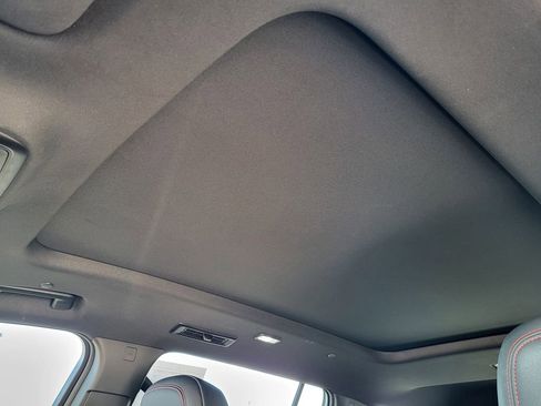 Used 2024 Chevrolet Traverse RS image 19