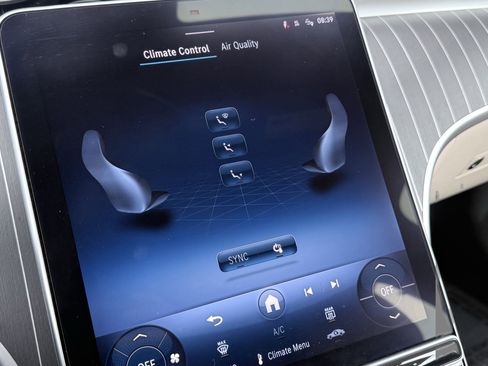 Used 2025 Mercedes-Benz C 300 Sedan image 64