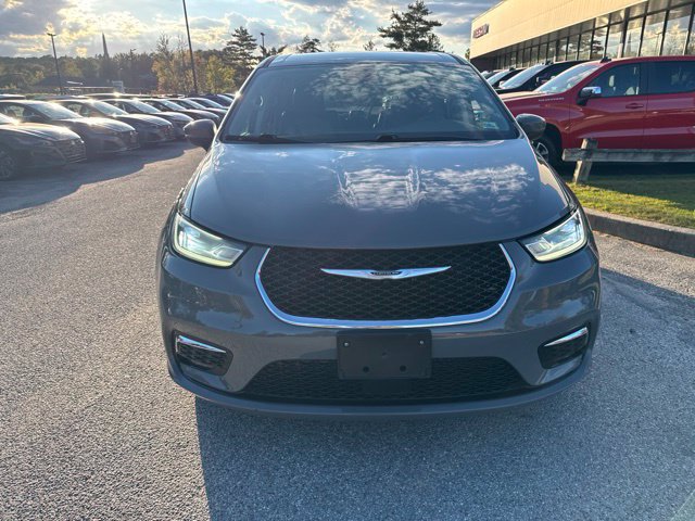 Used 2023 Chrysler Pacifica Touring-L FWD image 37