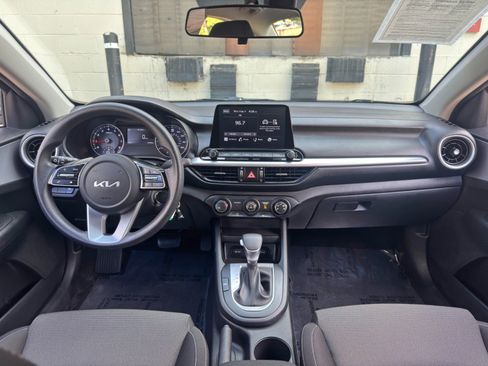 Used 2022 Kia Forte LXS FWD image 11