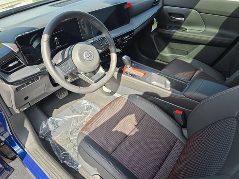 New 2026 Nissan Kicks SR w/ SR Premium Package FWD image 15