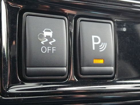Certified 2024 Nissan Titan PRO-4X w/ Pro-4x Convenience Package AWD/4WD image 30