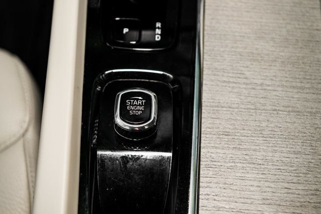 Used 2023 Volvo XC60 B5 Plus w/ Climate Package AWD/4WD image 28
