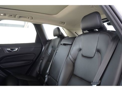 New 2025 Volvo XC60 B5 Core w/ Climate Package image 21