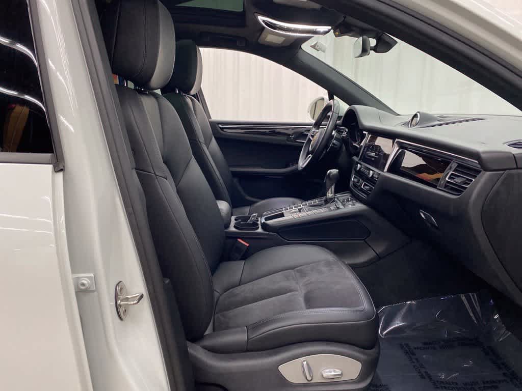 Used 2021 Porsche Macan AWD/4WD image 18