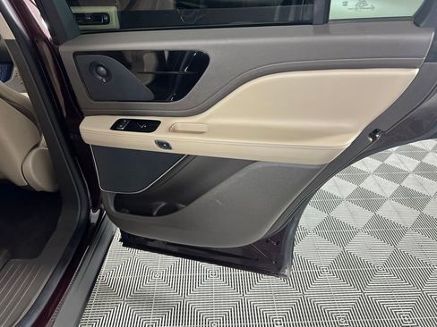 Used 2023 Lincoln Aviator Reserve w/ Equipment Group 201A image 32