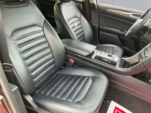 Used 2019 Ford Fusion SEL image 22