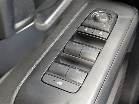 Used 2025 Toyota Tacoma SR5 image 22