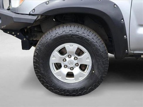 Used 2014 Toyota Tacoma 4x4 Double Cab w/ TRD Off-Road Package image 29