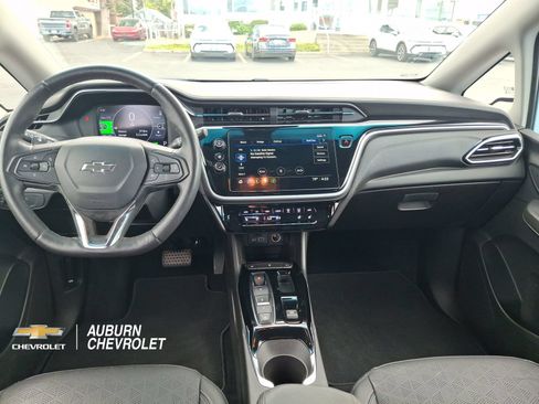 Used 2023 Chevrolet Bolt LT FWD image 9