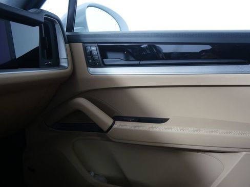 Used 2026 Porsche Cayenne E-Hybrid image 27
