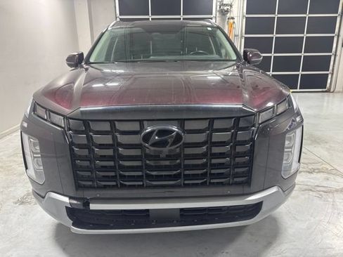 Used 2024 Hyundai Palisade SEL w/ Premium Package FWD image 3
