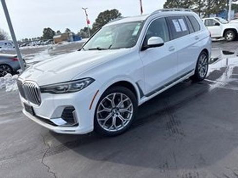 Used 2020 BMW X7 xDrive40i w/ Cold Weather Package image 1