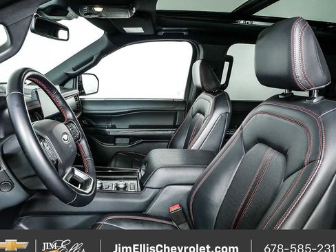 Used 2022 Ford Expedition Limited image 5