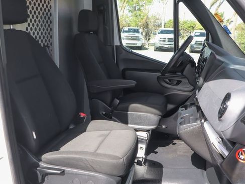 Used 2021 Mercedes-Benz Sprinter 2500 w/ Driver Convenience Package image 35