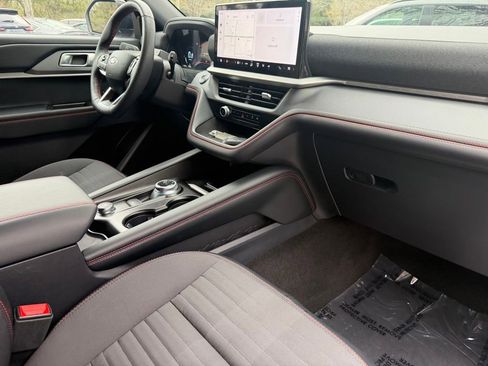 Used 2025 Ford Explorer ST-Line image 11