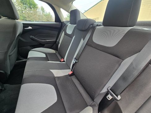 Used 2014 Ford Focus SE w/ SE Sport Package image 33
