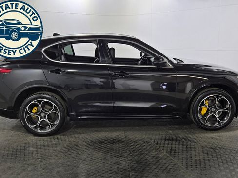 Used 2020 Alfa Romeo Stelvio Ti AWD/4WD image 8