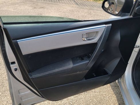 Used 2016 Toyota Corolla LE FWD image 15