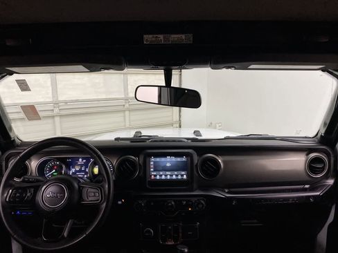 Used 2023 Jeep Wrangler Unlimited image 13