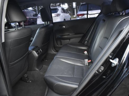 Used 2017 Honda Accord EX-L image 11