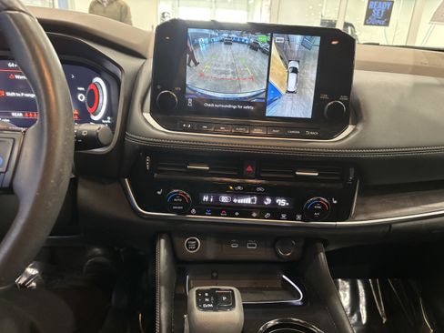 Used 2021 Nissan Rogue Platinum image 22