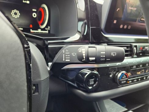 New 2026 Nissan Pathfinder SL w/ SL Premium Package FWD image 19