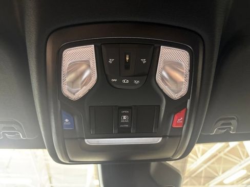 Used 2025 RAM 1500 Big Horn AWD/4WD image 40