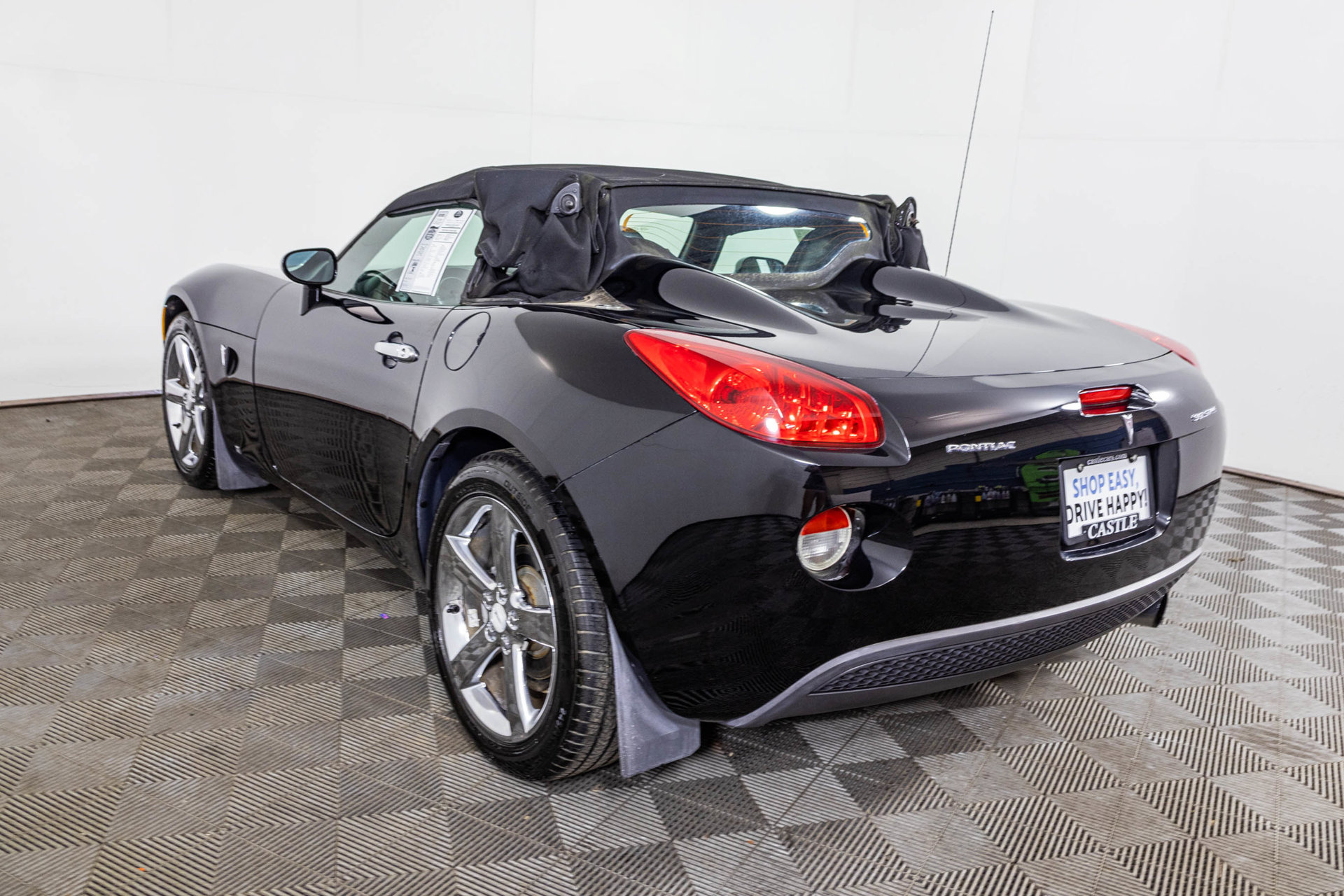 Used 2006 Pontiac Solstice Convertible w/ Premium Package RWD image 17
