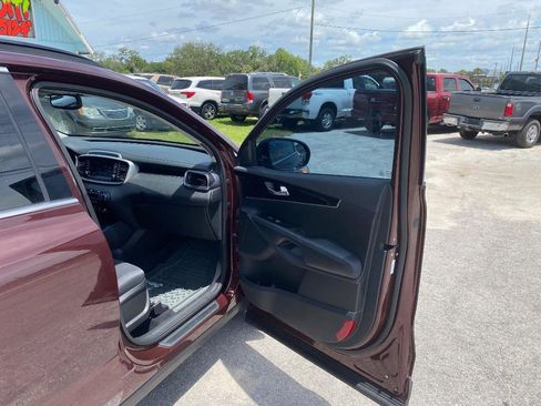 Used 2019 Kia Sorento S FWD image 21
