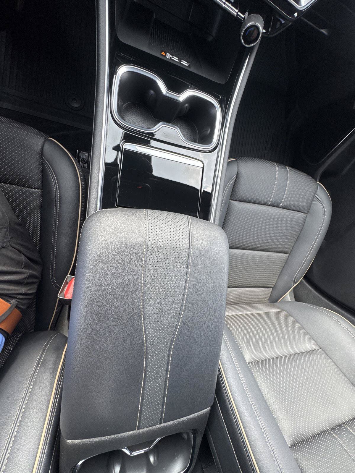 Used 2026 Chevrolet Traverse High Country w/ LPO, Floor Liner Package FWD image 27