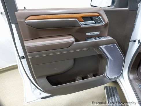 Used 2022 GMC Sierra 1500 Denali w/ Denali Reserve Package image 22