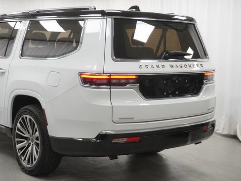 Certified 2023 Jeep Grand Wagoneer L Series III w/ HD Trailer Tow Package AWD/4WD image 13