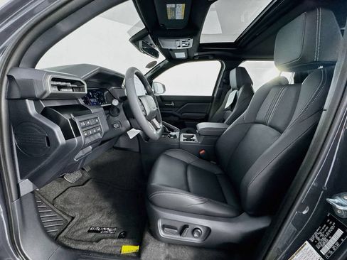New 2026 Toyota 4Runner Limited AWD/4WD image 10