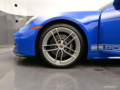 Certified 2025 Porsche 911 Carrera RWD image 6