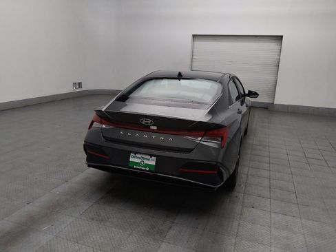 Used 2025 Hyundai Elantra SEL FWD image 7