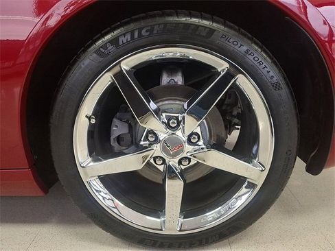 Used 2013 Chevrolet Corvette Convertible image 9