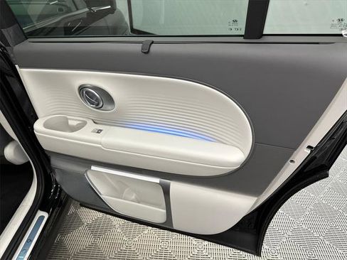 New 2026 Hyundai Ioniq 9 Limited image 18