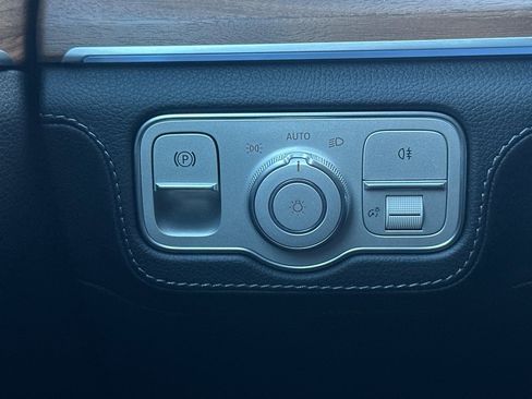 New 2025 Mercedes-Benz GLS 580 4MATIC image 28